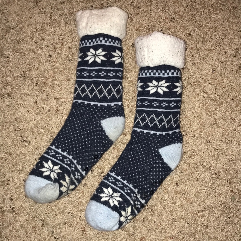 fuzzy socks ‼️3/$25‼️